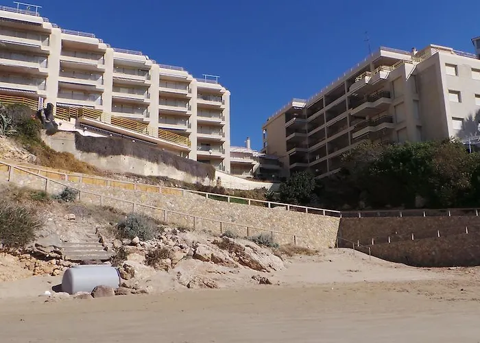 Differentflats Cala Llenguadets דירה *